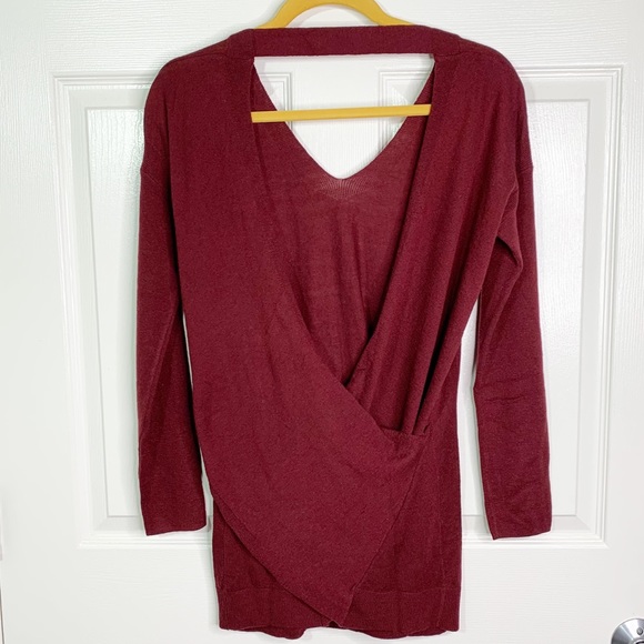 Vimmia Shavasana Reversible Sweater Cut Out & Twist Back Burgundy S & L - Picture 5 of 10